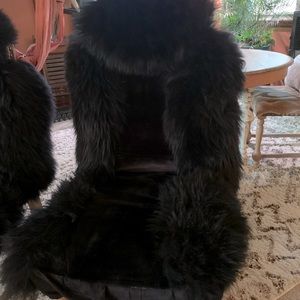 Black fluffy car seat covers like new